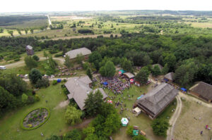 12.6.2016 Tokarnia. Jawor u źródeł kultury - zdjęcia wykonane za pomocą drona. / Wojciech Habdas / Radio Kielce