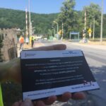 24.06.2016. Kampania "Bezpieczny Przejazd" na przejeździe drogowo- kolejowym w podkieleckim Słowiku / Robert Felczak / Radio Kielce