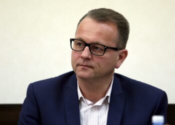 21.01.2016 Kielce. Sesja Rady Miasta. Robert Siejka. / Jarosław Kubalski / Radio Kielce