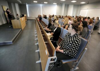 06.04.2016 Kielce. Debata na temat wolontariatu na UJK. / Jarosław Kubalski / Radio Kielce