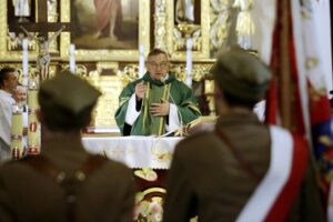 02.06.2016 Chęciny. Uroczystości w rocznice rozstrzelania mieszkańców przez Niemców. / Jarosław Kubalski / Radio Kielce