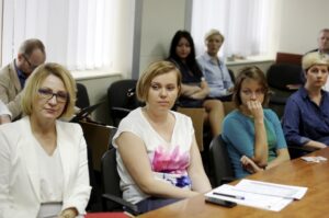 02.06.2016 Kielce. Eksperci z Banku Światowego spotkali się z przedsiębiorcami. / Jarosław Kubalski / Radio Kielce