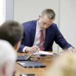 02.06.2016 Kielce. Eksperci z Banku Światowego spotkali się z przedsiębiorcami. / Jarosław Kubalski / Radio Kielce