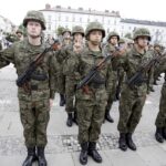 03.06.2016 Kielce. Elewi szkolący się na Bukówce złożyli przysięgę na Placu Wolności. / Jarosław Kubalski / Radio Kielce