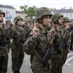 03.06.2016 Kielce. Elewi szkolący się na Bukówce złożyli przysięgę na Placu Wolności. / Jarosław Kubalski / Radio Kielce