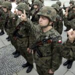 03.06.2016 Kielce. Elewi szkolący się na Bukówce złożyli przysięgę na Placu Wolności. / Jarosław Kubalski / Radio Kielce