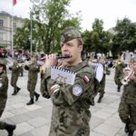 03.06.2016 Kielce. Elewi szkolący się na Bukówce złożyli przysięgę na Placu Wolności. / Jarosław Kubalski / Radio Kielce