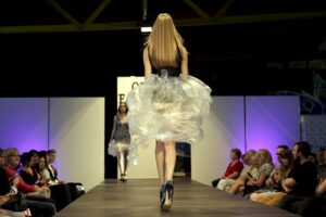 03.06.2016 Kielce. Festiwal mody Off Fashion. Pokazy półfinałowe na Bazie Zbożowej. / Jarosław Kubalski / Radio Kielce