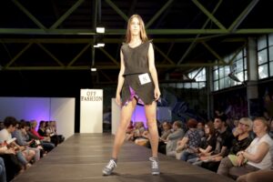 03.06.2016 Kielce. Festiwal mody Off Fashion. Pokazy półfinałowe na Bazie Zbożowej. / Jarosław Kubalski / Radio Kielce