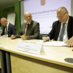 07.06.2016 Kielce. Konferencja i podpisanie umowy o współpracy w ramach Kieleckiego Kombinatu Kariery. Dominik Kraśka, dyrektor Centrum Kształcenia Praktycznego, Szymon Mazurkiewicz, dyrektor KPT, Włodzimierz Korona, dyrektor MUP i Ryszard Muńko, dyrektor ZSP nr 1. / Jarosław Kubalski / Radio Kielce