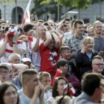12.06.2016 Kielce. Kibice na Rynku podczas meczu Mistrzostw Europy Polska - Irlandia Północna. / Jarosław Kubalski / Radio Kielce