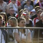 12.06.2016 Kielce. Kibice na Rynku podczas meczu Mistrzostw Europy Polska - Irlandia Północna. / Jarosław Kubalski / Radio Kielce