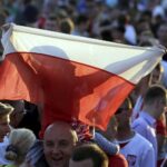 12.06.2016 Kielce. Kibice na Rynku podczas meczu Mistrzostw Europy Polska - Irlandia Północna. / Jarosław Kubalski / Radio Kielce