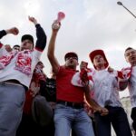 12.06.2016 Kielce. Kibice na Rynku podczas meczu Mistrzostw Europy Polska - Irlandia Północna. / Jarosław Kubalski / Radio Kielce