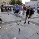 12.06.2016 Kielce. Kibice na Rynku podczas meczu Mistrzostw Europy Polska - Irlandia Północna. / Jarosław Kubalski / Radio Kielce