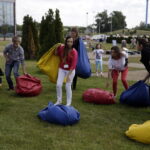 12.06.2016 Podzamcze Chęcińskie. Piknik "Śniadanie na trawie" na terenie Regionalnego Centrum Naukowo - Technologicznego. / Jarosław Kubalski / Radio Kielce