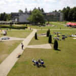 12.06.2016 Podzamcze Chęcińskie. Piknik "Śniadanie na trawie" na terenie Regionalnego Centrum Naukowo - Technologicznego. / Jarosław Kubalski / Radio Kielce