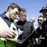 16.06.2016. Minister Mariusz Błaszczak odwiedził Borków. Przyglądał się ćwiczeniom strażackim / Jarosław Kubalski / Radio Kielce