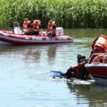 16.06.2016. Minister Mariusz Błaszczak odwiedził Borków. Przyglądał się ćwiczeniom strażackim / Jarosław Kubalski / Radio Kielce