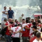 21.06.2016 Kielce. Kibice na Rynku podczas meczu Euro 2016 Polska - Ukraina. / Jarosław Kubalski / Radio Kielce