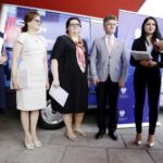 23.06.2016 Kielce. Konferencja na temat programu 500 Plus. Anna Gromska, dyrektor Wydziału Polityki Społecznej i Zdrowia ŚUW, Agata Wojtyszek, wojewoda świętokrzyski,  wiceminister rodziny, pracy i polityki społecznej Elżbieta Bojanowska, senator Krzysztof Słoń i rzecznik wojewody Diana Głownia. / Jarosław Kubalski / Radio Kielce