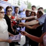 23.06.2016 Kielce. Konferencja na temat programu 500 Plus. Agata Wojtyszek, wojewoda świętokrzyski,  wiceminister rodziny, pracy i polityki społecznej Elżbieta Bojanowska, senator Krzysztof Słoń. / Jarosław Kubalski / Radio Kielce