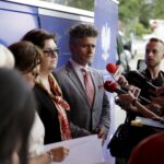 23.06.2016 Kielce. Konferencja na temat programu 500 Plus. Anna Gromska, dyrektor Wydziału Polityki Społecznej i Zdrowia UW, Agata Wojtyszek, wojewoda świętokrzyski,  wiceminister rodziny, pracy i polityki społecznej Elżbieta Bojanowska, senator Krzysztof Słoń i rzecznik wojewody Diana Głownia. / Jarosław Kubalski / Radio Kielce