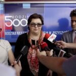 23.06.2016 Kielce. Konferencja na temat programu 500 Plus. Agata Wojtyszek, wojewoda świętokrzyski,  wiceminister rodziny, pracy i polityki społecznej Elżbieta Bojanowska, poseł Krzysztof Słoń. / Jarosław Kubalski / Radio Kielce