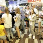 27.06.2016 Kielce. Agnieszka Gola Rakowska i Karol Bielecki podczas promocji książki "110 %". / Jarosław Kubalski / Radio Kielce