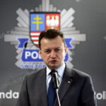 16.06.2016. Minister Spraw Wewnętrznych i Administracji Mariusz Błaszczak wręczył w Kielcach dwa medale "Młody bohater" / Jarosław Kubalski / Radio Kielce