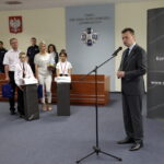 16.06.2016. Minister Spraw Wewnętrznych i Administracji Mariusz Błaszczak wręczył w Kielcach dwa medale "Młody bohater" / Jarosław Kubalski / Radio Kielce