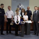 16.06.2016. Minister Spraw Wewnętrznych i Administracji Mariusz Błaszczak wręczył w Kielcach dwa medale "Młody bohater" / Jarosław Kubalski / Radio Kielce