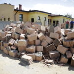 17.06.2016. Straty po nawałnicy. W Nowinach zawaliła się ściana powstającego budynku / Jarosław Kubalski / Radio Kielce