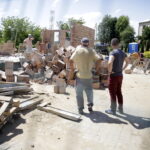 17.06.2016. Straty po nawałnicy. W Nowinach zawaliła się ściana powstającego budynku / Jarosław Kubalski / Radio Kielce