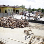 17.06.2016. Straty po nawałnicy. W Nowinach zawaliła się ściana powstającego budynku / Jarosław Kubalski / Radio Kielce