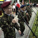 18.06.2016. Odsłonięcie "Ławeczki Halnego" w Starachowicach / Jarosław Kubalski / Radio Kielce