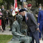 18.06.2016. Odsłonięcie "Ławeczki Halnego" w Starachowicach / Jarosław Kubalski / Radio Kielce