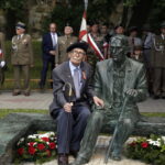 18.06.2016. Odsłonięcie "Ławeczki Halnego" w Starachowicach / Jarosław Kubalski / Radio Kielce