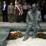 18.06.2016. Odsłonięcie "Ławeczki Halnego" w Starachowicach / Jarosław Kubalski / Radio Kielce