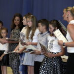 18.06.2016. Mirzec. Wręczenie nagród laureatom konkursu historycznego "Moi Dziadkowie tworzyli historię" / Jarosław Kubalski / Radio Kielce