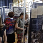 18.06.2016. Otwarcie wystawy w gimnazjum w Mircu "Ksiądz musi przestać – życie i działalność księdza Romana Kotlarza" / Jarosław Kubalski / Radio Kielce