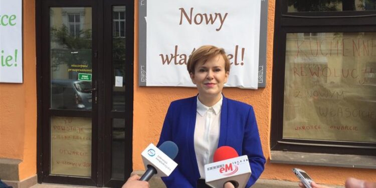 Anna Krupka, poseł PiS konferencja / Bartłomiej Zapała / Radio Kielce