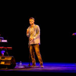 19.6.2016 Kielce. Poznaliśmy laureatów plebiscytu "O Dziką Różę". Podczas finałowej gali w Teatrze im. S. Żeromskiego wysłuchaliśmy koncertu "Osiecka po męsku", podczas którego wystąpili: Marcin Januszkiewicz (wokal), Jacek Kita (klawisze) oraz Łukasz Czekała (skrzypce). / Wojciech Habdas / Radio Kielce