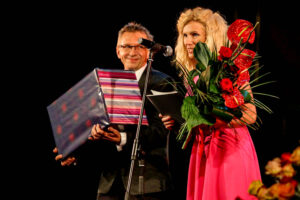 19.6.2016 Kielce. Poznaliśmy laureatów plebiscytu "O Dziką Różę". Radio Kielce, podobnie jak widzowie, w tym roku wyróżniło Krzysztofa Grabowskiego. / Wojciech Habdas / Radio Kielce