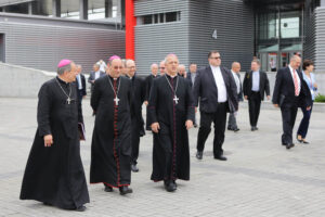 20.6.2016 Kielce. XVII Międzynarodowa Wystawa Budownictwa i Wyposażenia Kościołów, Sztuki Sakralnej i Dewocjonaliów SACROEXPO / Wojciech Habdas / Radio Kielce