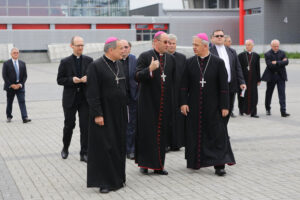 20.6.2016 Kielce. XVII Międzynarodowa Wystawa Budownictwa i Wyposażenia Kościołów, Sztuki Sakralnej i Dewocjonaliów SACROEXPO / Wojciech Habdas / Radio Kielce