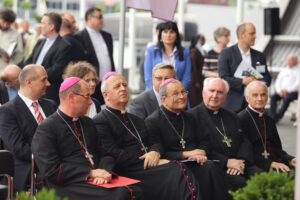 20.6.2016 Kielce. XVII Międzynarodowa Wystawa Budownictwa i Wyposażenia Kościołów, Sztuki Sakralnej i Dewocjonaliów SACROEXPO / Wojciech Habdas / Radio Kielce