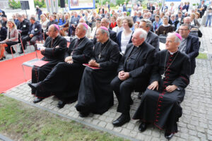 20.6.2016 Kielce. XVII Międzynarodowa Wystawa Budownictwa i Wyposażenia Kościołów, Sztuki Sakralnej i Dewocjonaliów SACROEXPO / Wojciech Habdas / Radio Kielce