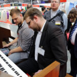 20.6.2016 Kielce. XVII Międzynarodowa Wystawa Budownictwa i Wyposażenia Kościołów, Sztuki Sakralnej i Dewocjonaliów SACROEXPO / Wojciech Habdas / Radio Kielce