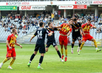 22.6.2016 Kielce. Piłkarze Korony Kielce rozegrali z Jagiellonią Białystok pierwszy przed nowym sezonem sparing. / Wojciech Habdas / Radio Kielce